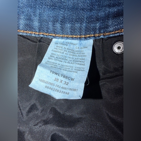 Wrangler Retro Slim Straight Blue Jeans - Picture 10 of 10